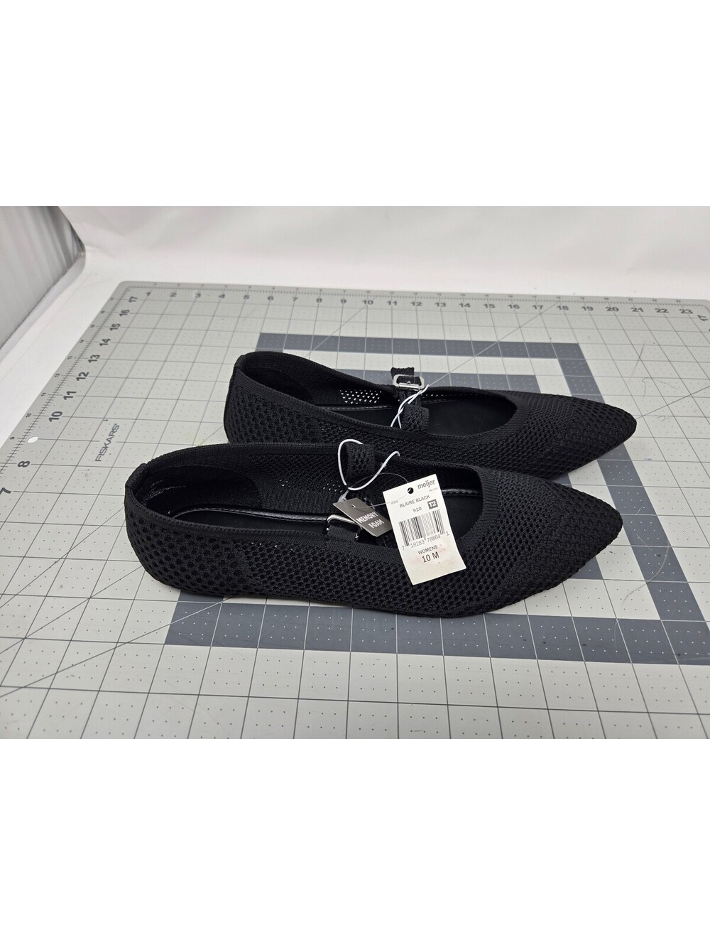 Falls Creek Blaire Black Pointed Toe Knit Mary Jane Flats NWT Size 10M
